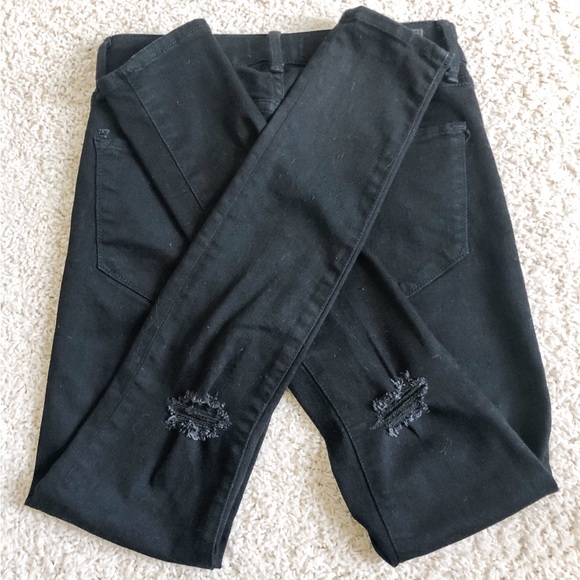 A&F Ripped Black Jeans - Picture 3 of 4